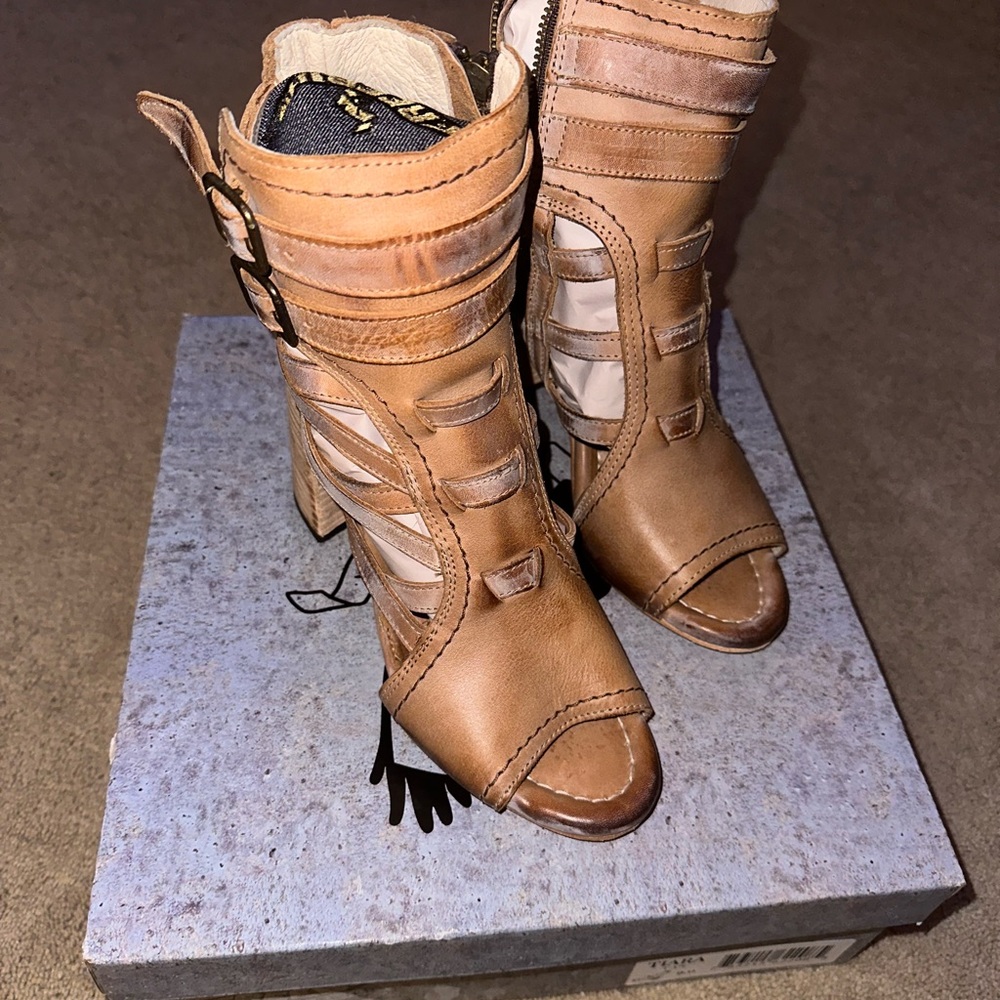 Freebird Tiara Bootie Size 9